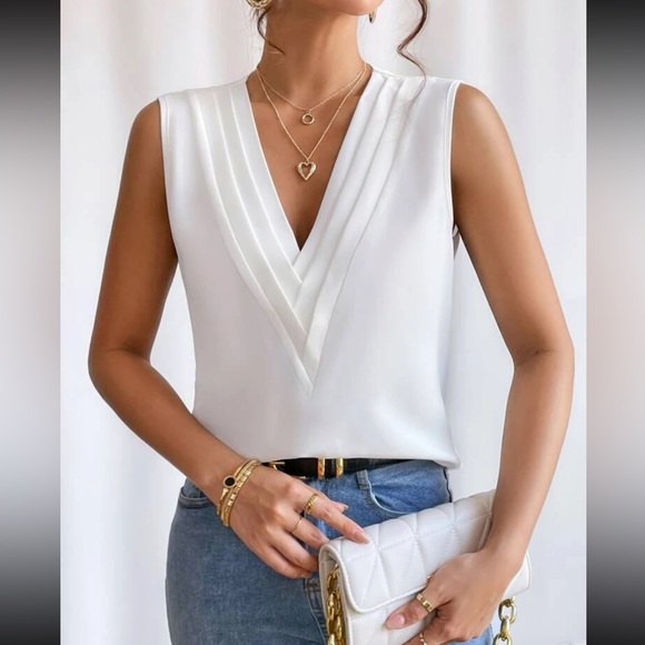 Luxe V neck blouse - Picture 13 of 15